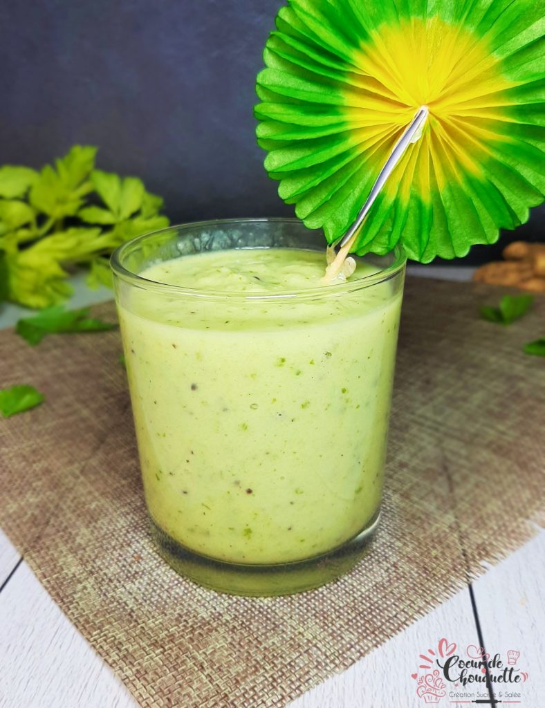 Smoothie vert pomme, kiwi et céleri coeurdechouquette