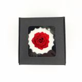 Boîte de 3 meringues personnalisées - noire (fleur-rose)