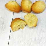 Madeleines fourrées miel coupe