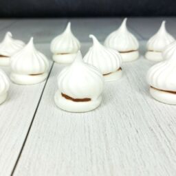 Sachet de 10 meringues fourrées au chocolat