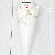 Cône de meringues – dentelle – école – maîtresse