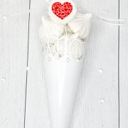 Cône de meringues – dentelle – fête des mères
