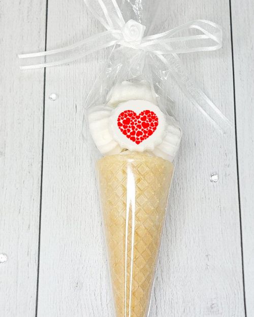 Cône de meringues – gourmand – fête des mères