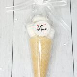 Cône de meringue gourmand - je t'aime - lOVE