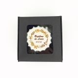 Boîte de 3 meringues personnalisées - noire - Baptême - marron et jaune 1